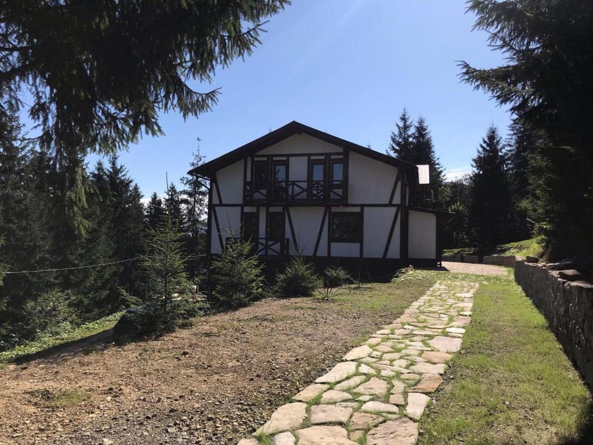 Біла Хата Appartement Iltsi Buitenkant foto