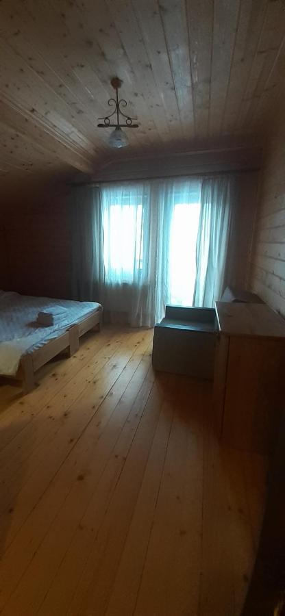 Біла Хата Appartement Iltsi Buitenkant foto